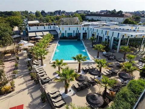 Vue aérienne du camping La Capricieuse à Luc-sur-Mer