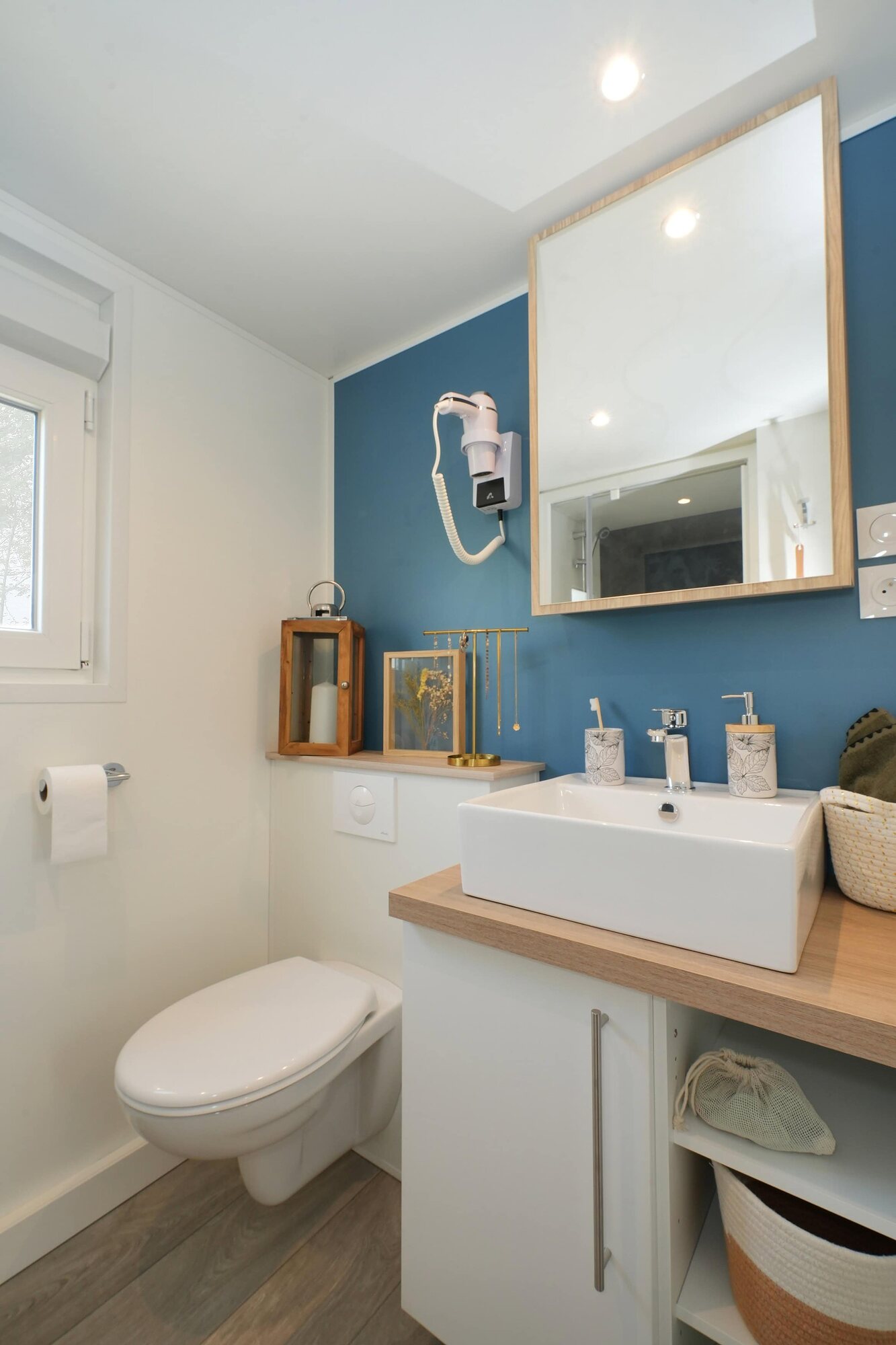 Premium-cottage Nautilhome met zicht op het meer voor 4 personen op Camping Portland, foto 5 van 14