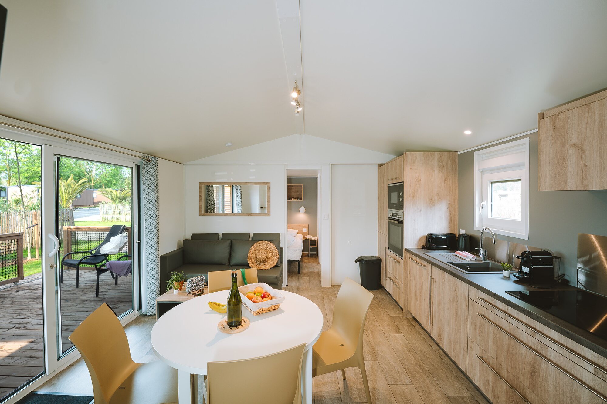 Premium-cottage Nautilhome voor 6 personen op Camping Portland, foto 6 van 9