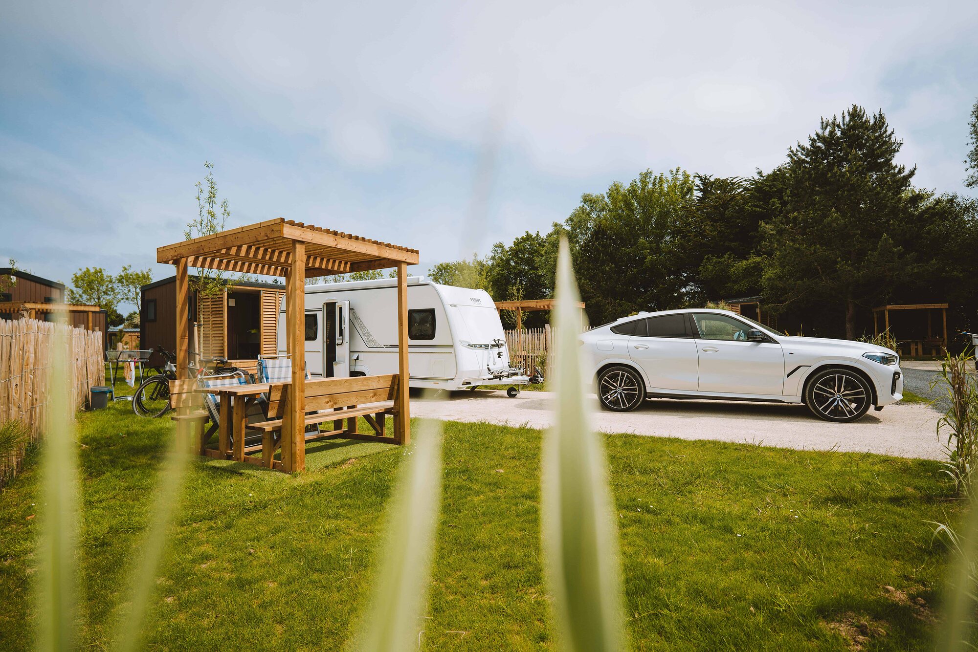 Rolstoeltoegankelijke Premium-kampeerplaats op Camping Portland, foto 4 van 11