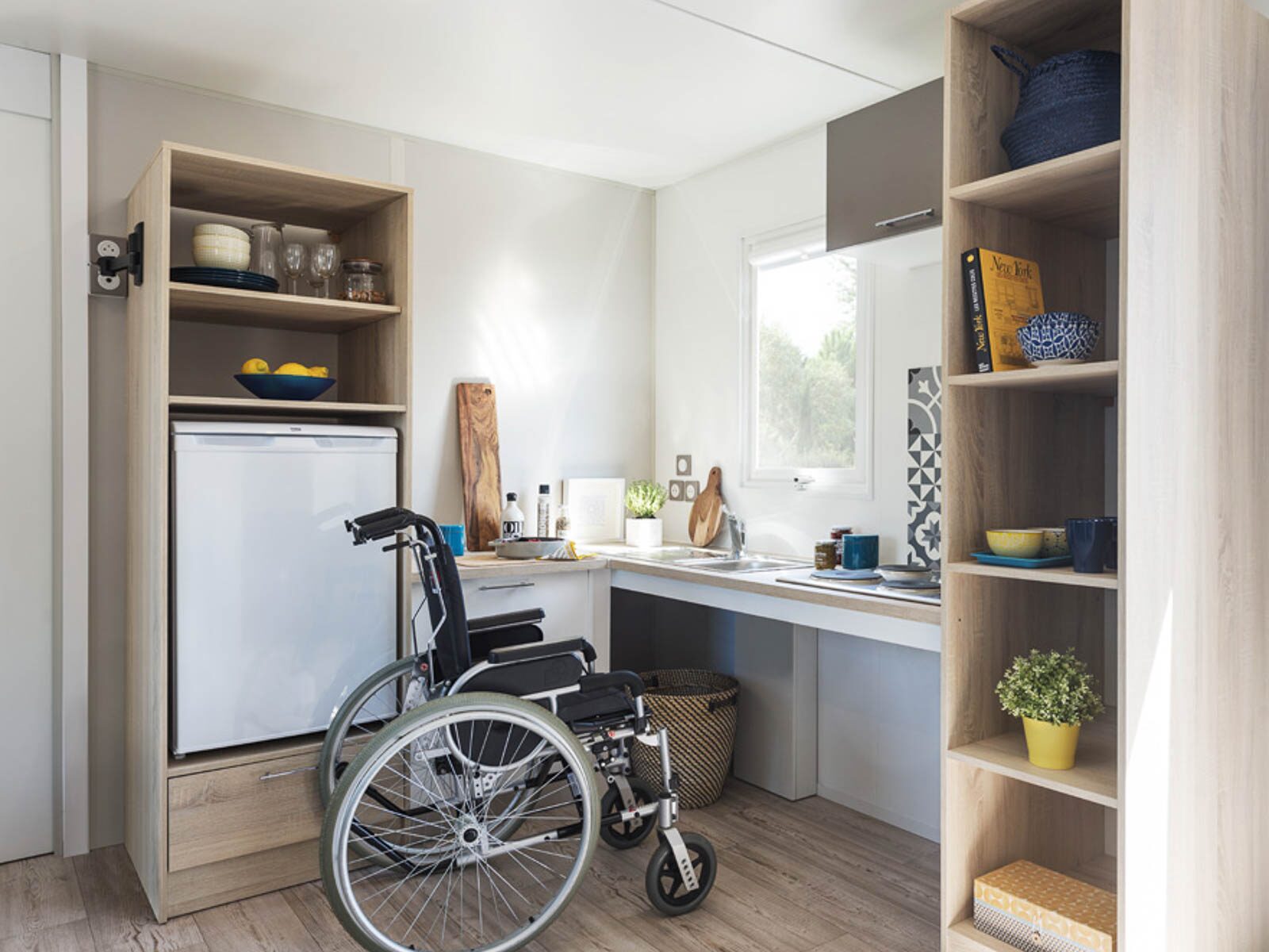 Rolstoeltoegankelijke 4-bloemen-cottage voor 4 personen op Camping Portland, foto 2 van 14
