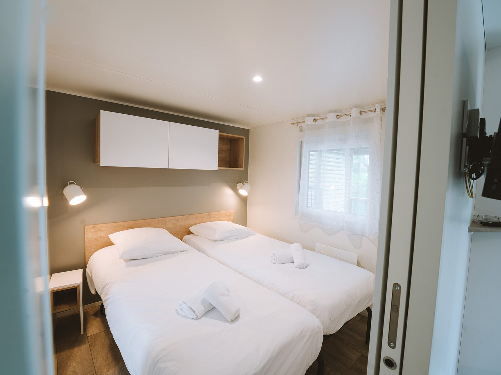 4-bloemen-cottage Nautilhome voor 4 personen op Camping Portland, foto 5 van 14