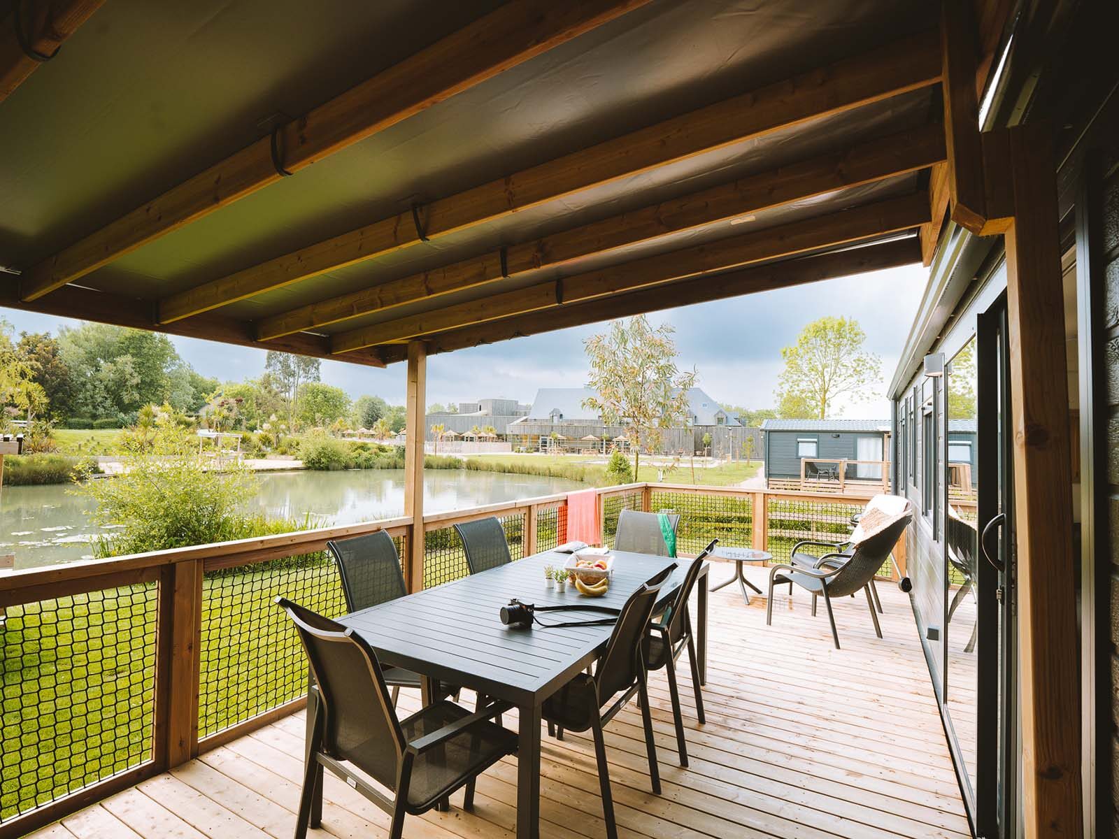 Premium-cottage Nautilhome voor 6 personen op Camping Portland, foto 3 van 9