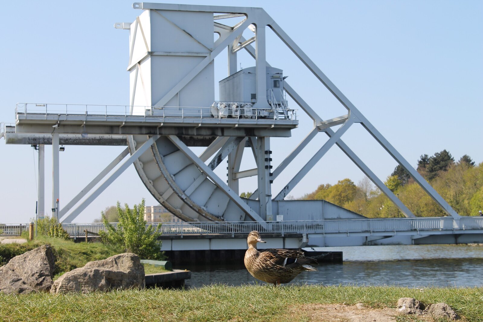 De originele Pegasus Bridge, tentoongesteld bij het memoriaal van Bénouville