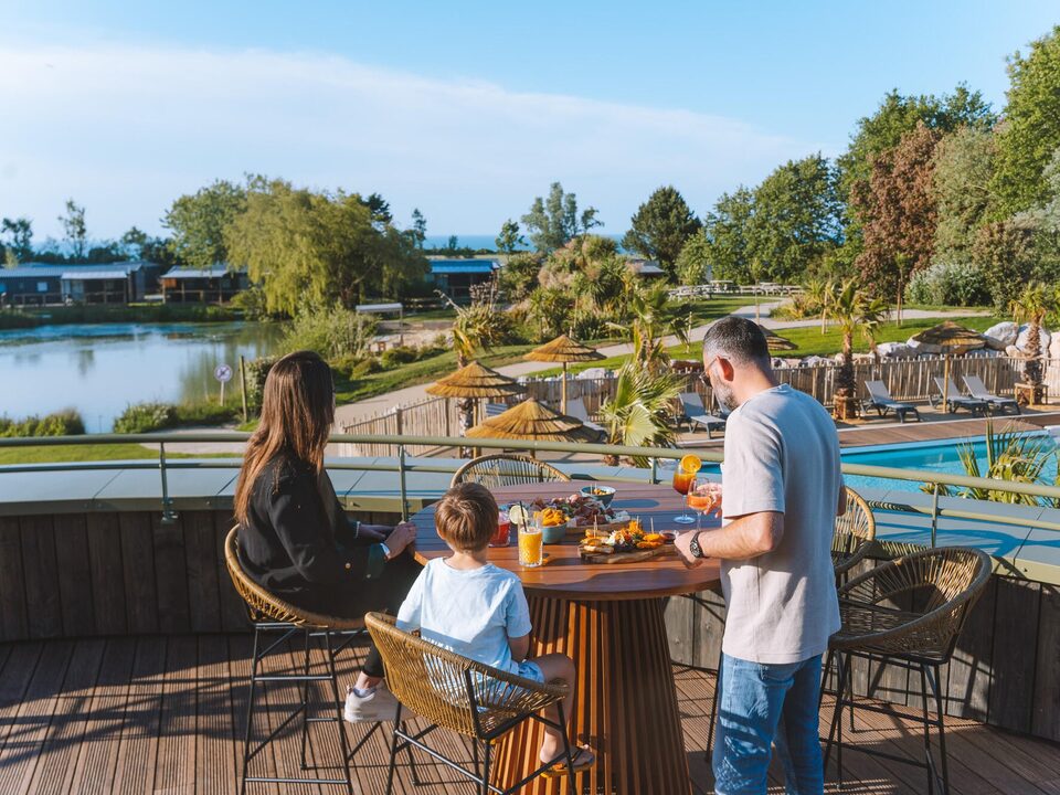 Diner aan het water, bar-restaurant van Camping Portland