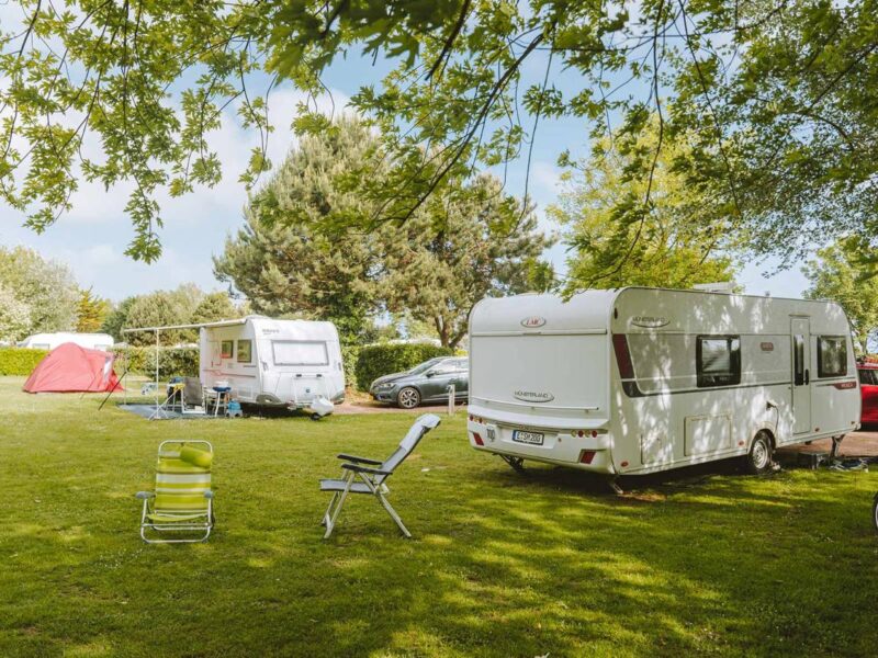 Emplacement 4fleurs camping Normandie 4 étoiles à Port-en-Bessin dans le Calvados