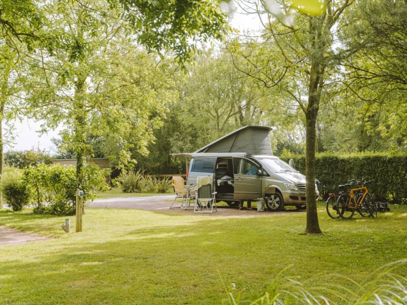 Emplacement 4 fleurs avec sanitaire privatif Camping Portland